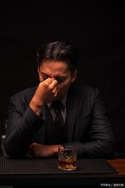 澈科个人医保怎么提取医保套现联系方式微信：隐藏的风险与应对之道